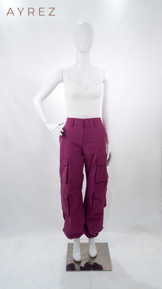Top canalé blanco &amp; pantalón cargo morado