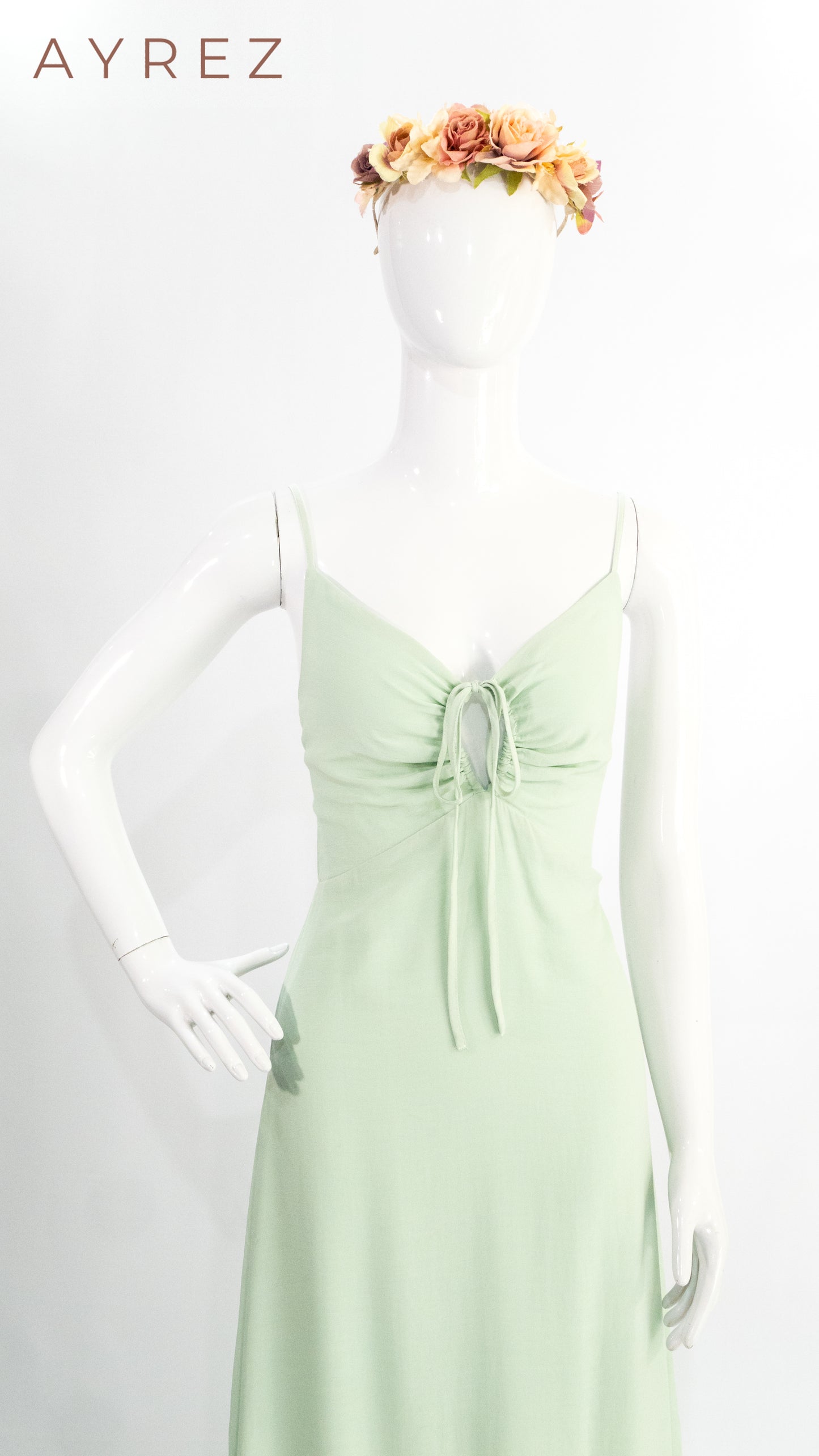 Vestido Verde Claro con Lazo Frontal