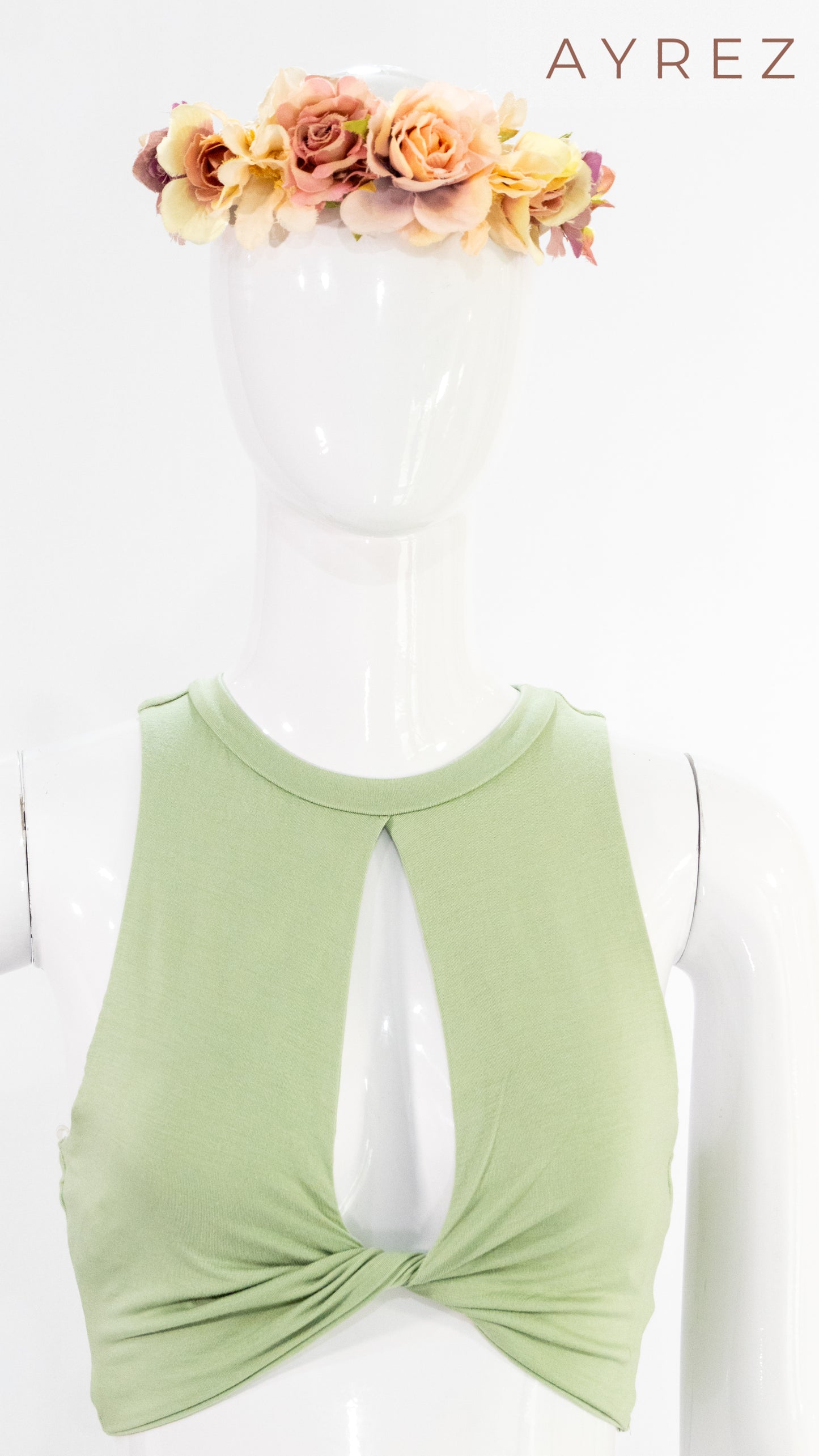 Top Verde con Abertura Frontal