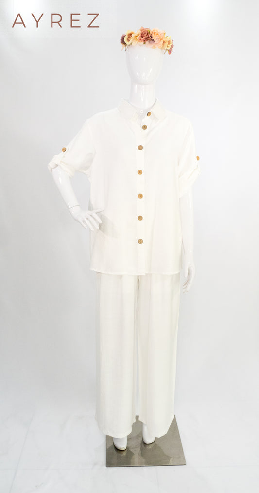 Conjunto blanco botones café